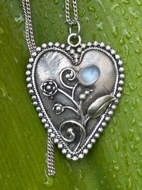 Antique MCM sterling silver Victorian Moonstone Heart floral Pendant necklace